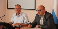 В зале заседаний районной администрации под председательством Александра Кузьменко прошло заседание районного Собрания. - Красноармейский район